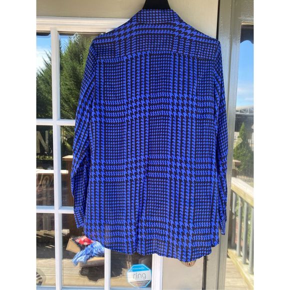 Foxcroft Shaped Fit Blue and Black Houndstooth Button-Up Blouse Sz 14, MSRP $94 - Picture 9 of 11